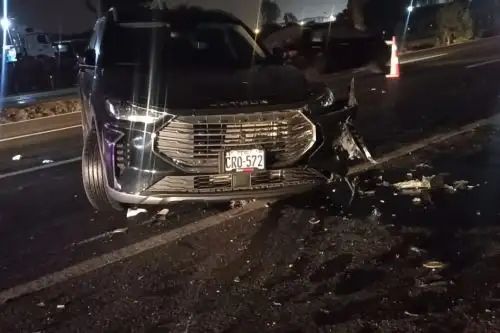 Vehículo donde viajaba el director técnico Jorge Fossati sufrió daños en el accidente. Foto: Captura TV