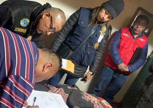 La Fiscalía Anticorrupción detuvo a Ronald Loza, funcionario de la Dirección Regional de Salud de Puno quien es investigado por su presunta implicación en el caso Qali Warma a causa de la intoxicación de estudiantes registrada en 2024.