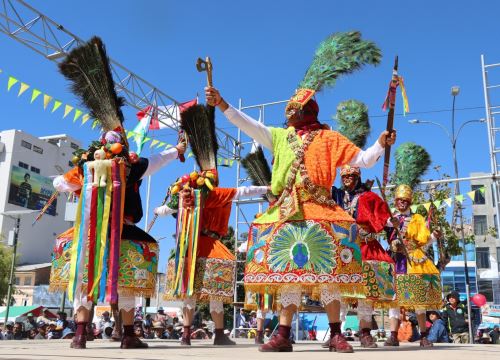 El concurso de danza de Los Shapish concitó el interés de los asistentes a la Festividad de la Santísima Cruz de Mayo que se realizó en la provincia de Chupaca, región Junín. Foto: Pedro Tinoco