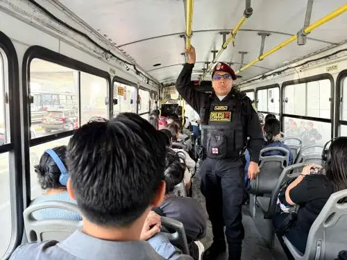 Efectivos policiales y agentes especiales realizaron patrullaje y diligencias en el transporte público. Foto: ANDINA/Difusión