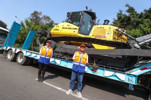 Alcalde de Lima presenta más de 20 maquinarias para la protección de los valles de Chillón, Rímac y Lurín