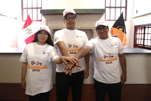 Shantal, Fabián y Ederson, los primeros puestos del reciente examen de admisión 2025 para ingresar a la Universidad Nacional Federico Villarreal. Fotos: ANDINA/Eddy Ramos