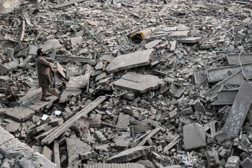 Se eleva a 8 la cifra de muertos en Pakistán tras ataque con bombas de La India