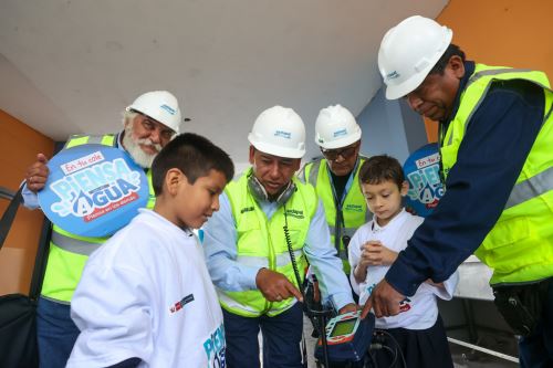 “Brigada del Agua” de Sedapal visita el colegio Melitón Carbajal