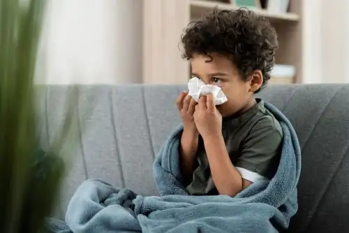 Se recomienda un abrigo adecuado y monitorear posibles síntomas de enfermedades respiratorias. ANDINA/Difusión