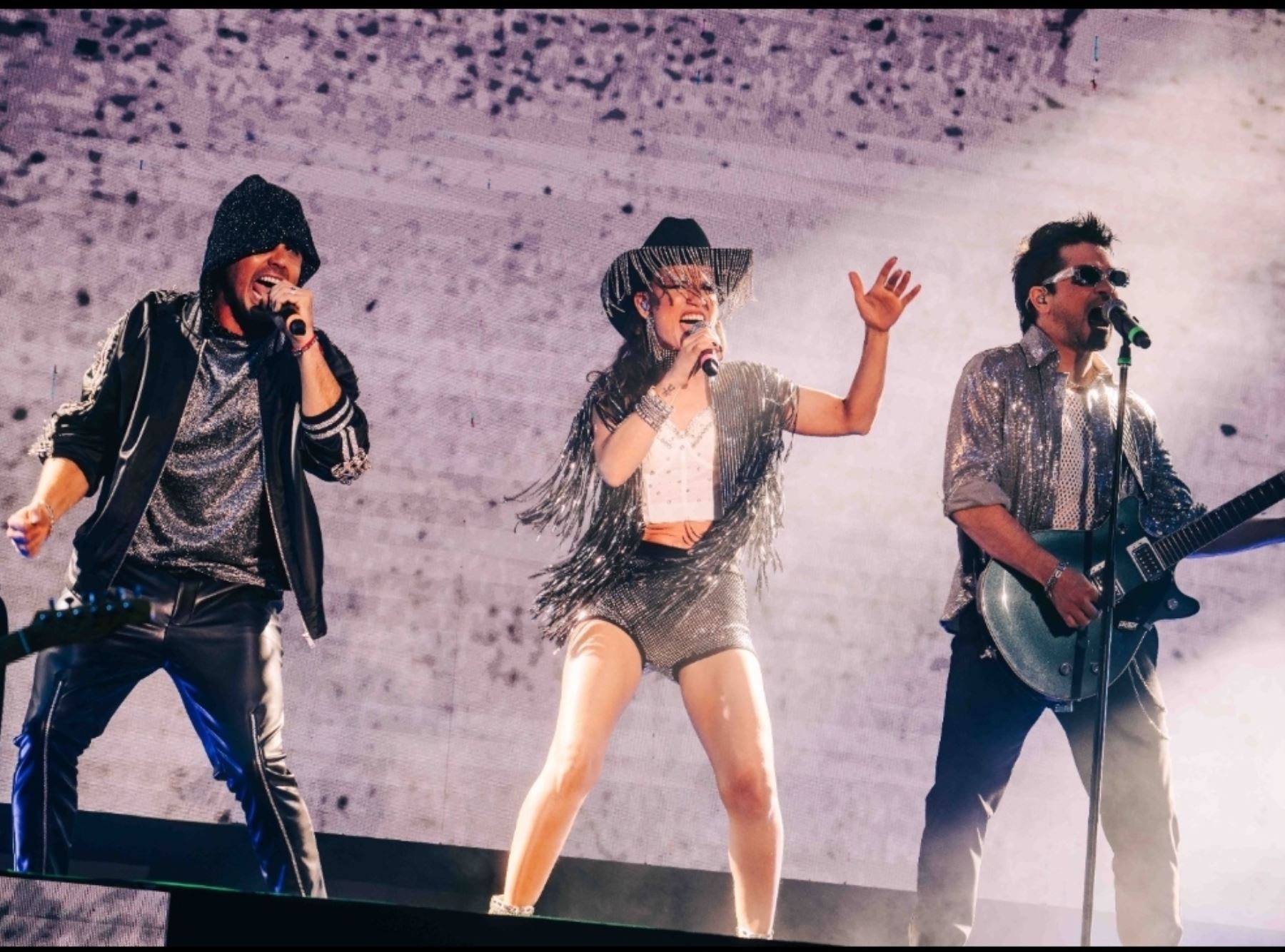 Erreway conmociona Lima.