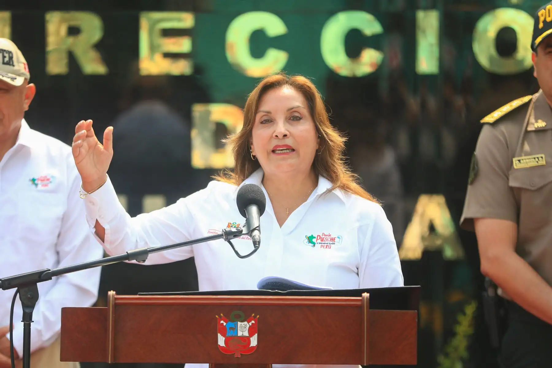 El Ministerio del Interior hace entrega de 700 fusiles de asalto para la Policía Nacional del Perú - PNP. Este es el primer lote de fusiles adquiridos, que forma parte de
una adquisición total de más de 7,000 unidades que se adquirir a
lo largo de 2025. El objetivo es reforzar la seguridad pública y el
orden interno mediante el fortalecimiento de la capacidad
operativa de la PNP. Foto: ANDINA/Prensa Presidencia