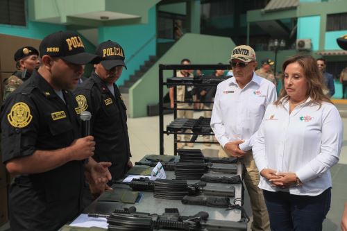 Ceremonia de entrega de 700 fusiles de asalto para la Policía Nacional del Perú – PNP