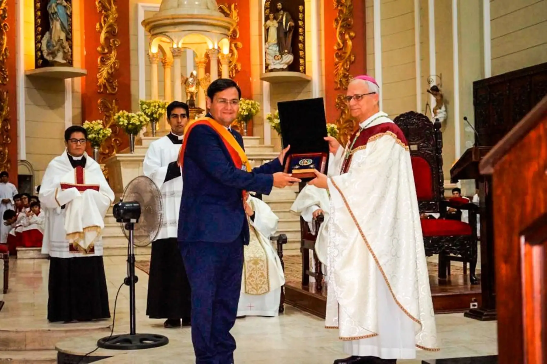 Robert Francis Prevost fue obispo de Chiclayo durante varios años y en sus primeras palabras como papa León XIV le dedicó un saludo en español a la Diócesis de Chiclayo. ANDINA/Difusión