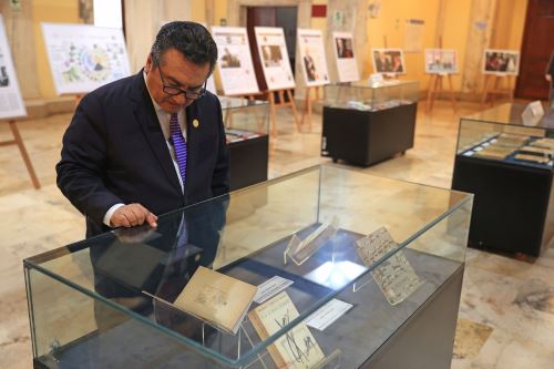 Editora Perú y la Biblioteca Nacional inauguran exposición sobre Mario Vargas Llosa