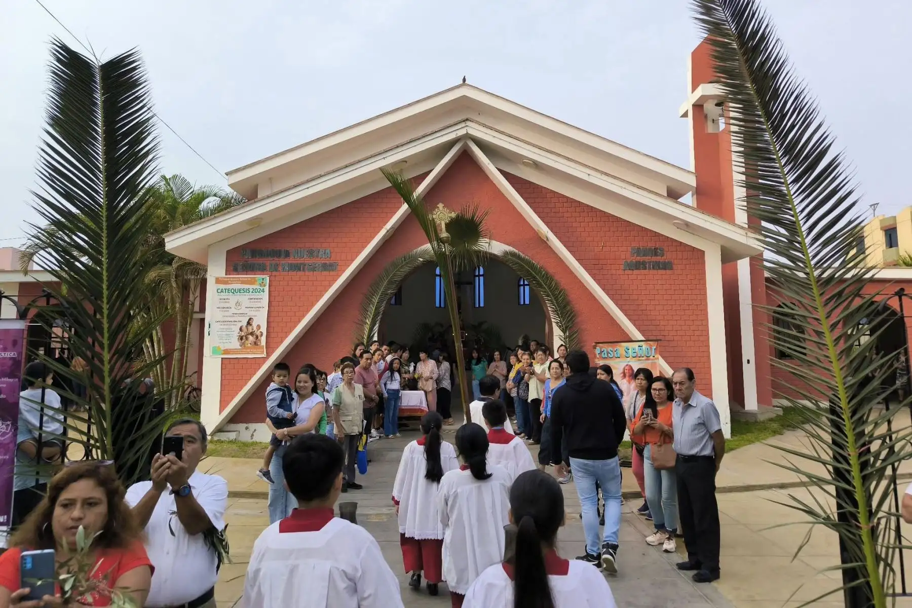 Durante su estancia en Trujillo, Robert Francis Prevost, el hoy papa León XIV, ayudó a fundar 9 iglesias, entre ellas la iglesia Nuestra Señora de Montserrat. Foto: Facebook/Redes Sociales