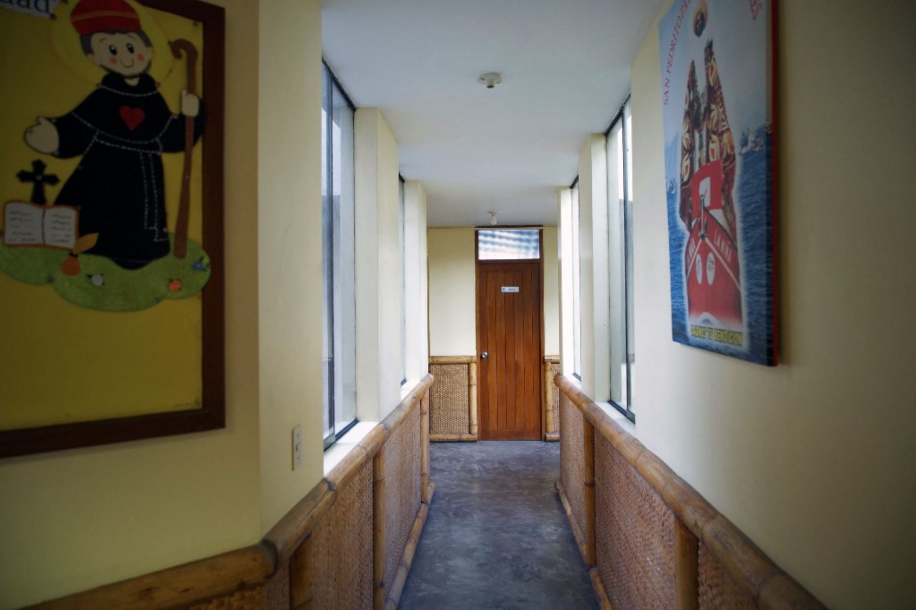 Fotografía de los interiores del convento agustino de Santo Tomás de Villanueva en Trujillo, región La Libertad, donde Robert Francis Prevost, quien se convirtió en el Papa León XIV el 8 de mayo de 2025, vivió entre 1988 y 1998. Foto: AFP