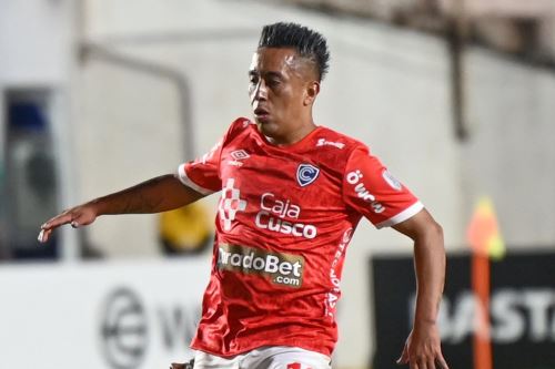 Christian Cueva fue clave en el mediocampo de Cienciano durante la victoria ante Caracas FC por la Copa Sudamericana.