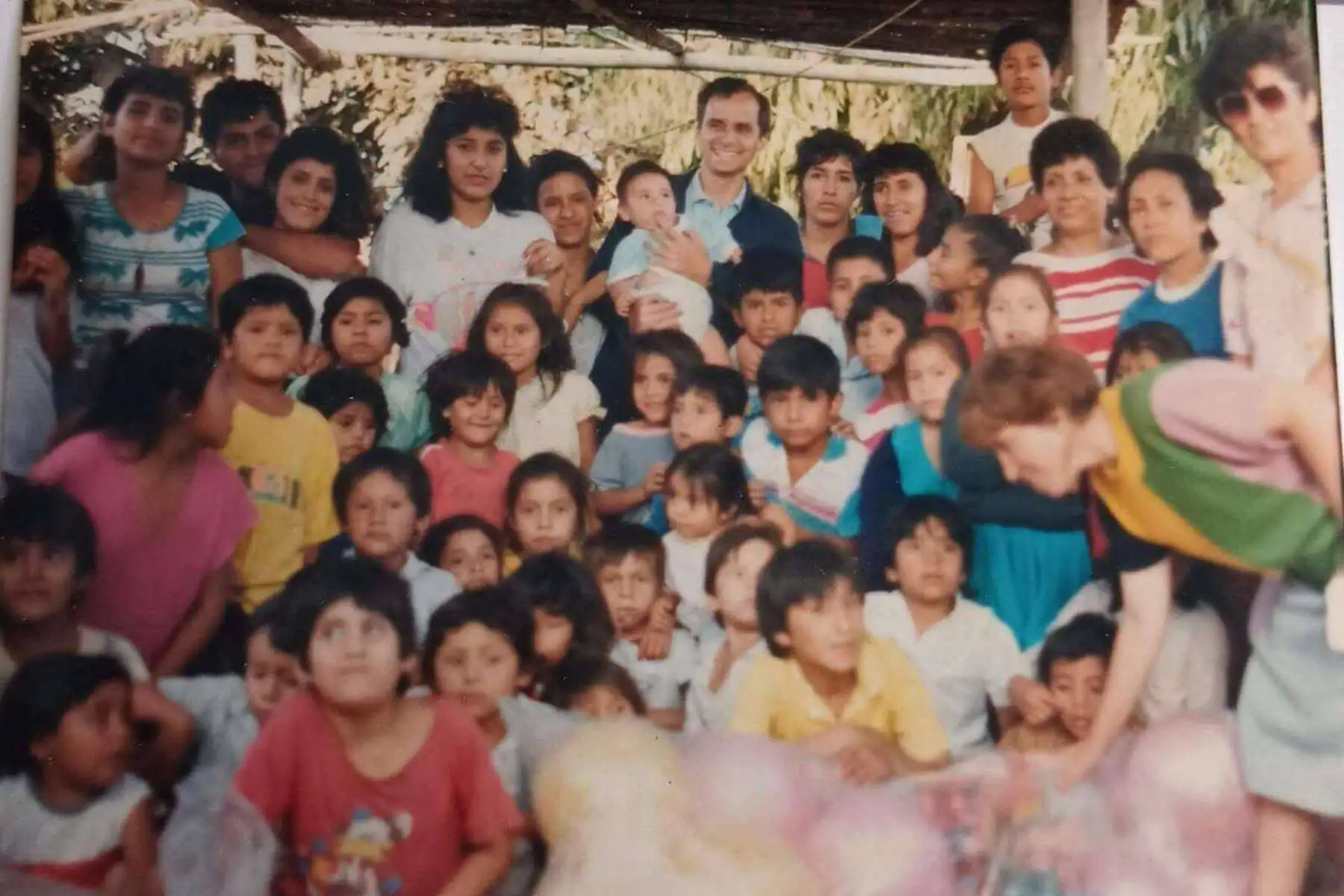Ana Paula Mendoza Castillo supo a los 30 años que había sido bautizada por un papa. Tenía dos años de edad cuando el sacerdote Robert Prevost, hoy convertido en el Sumo Pontífice de la iglesia Católica, la ungió con dicho sacramento en la capilla Nuestra Señora Madre de la Iglesia, actual parroquia de Santa Rita de Cascia, en Trujillo, región La Libertad. Foto: Milagritos Castillo