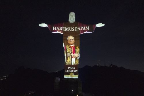 León XIV: la imagen del nuevo papa nacionalizado peruano recorriendo el mundo