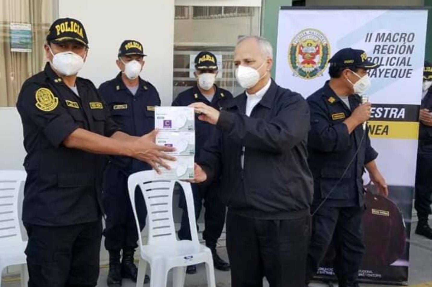 Obispo Robert Prevost ahora papa León XIV durante su vida en Perú. Foto: Facebook/Redes Sociales