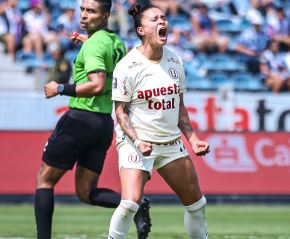 Karen Pérez celebra su gol que le dio el triunfo al conjunto crema en el clásico femenino 