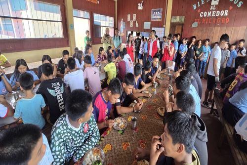 En Loreto, el programa atiende a 279 515 escolares en 4828 centros educativos de las provincias de Alto Amazonas, Datem del Marañón, Loreto, Putumayo, Maynas, Mariscal Ramón Castilla, Requena y Ucayali.