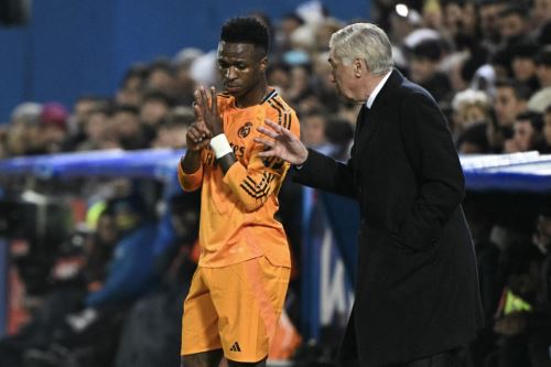 Carlo Ancelotti seguirá dirigiendo a Vínicius Junior
