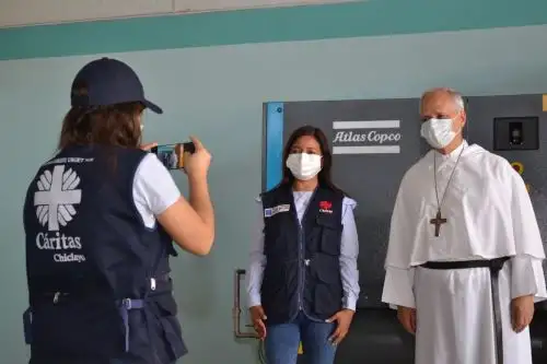 El hoy Papa León XIV en Chiclayo, durante la pandemia de la Covid-19. Foto de Archivo. ANDINA/Difusión