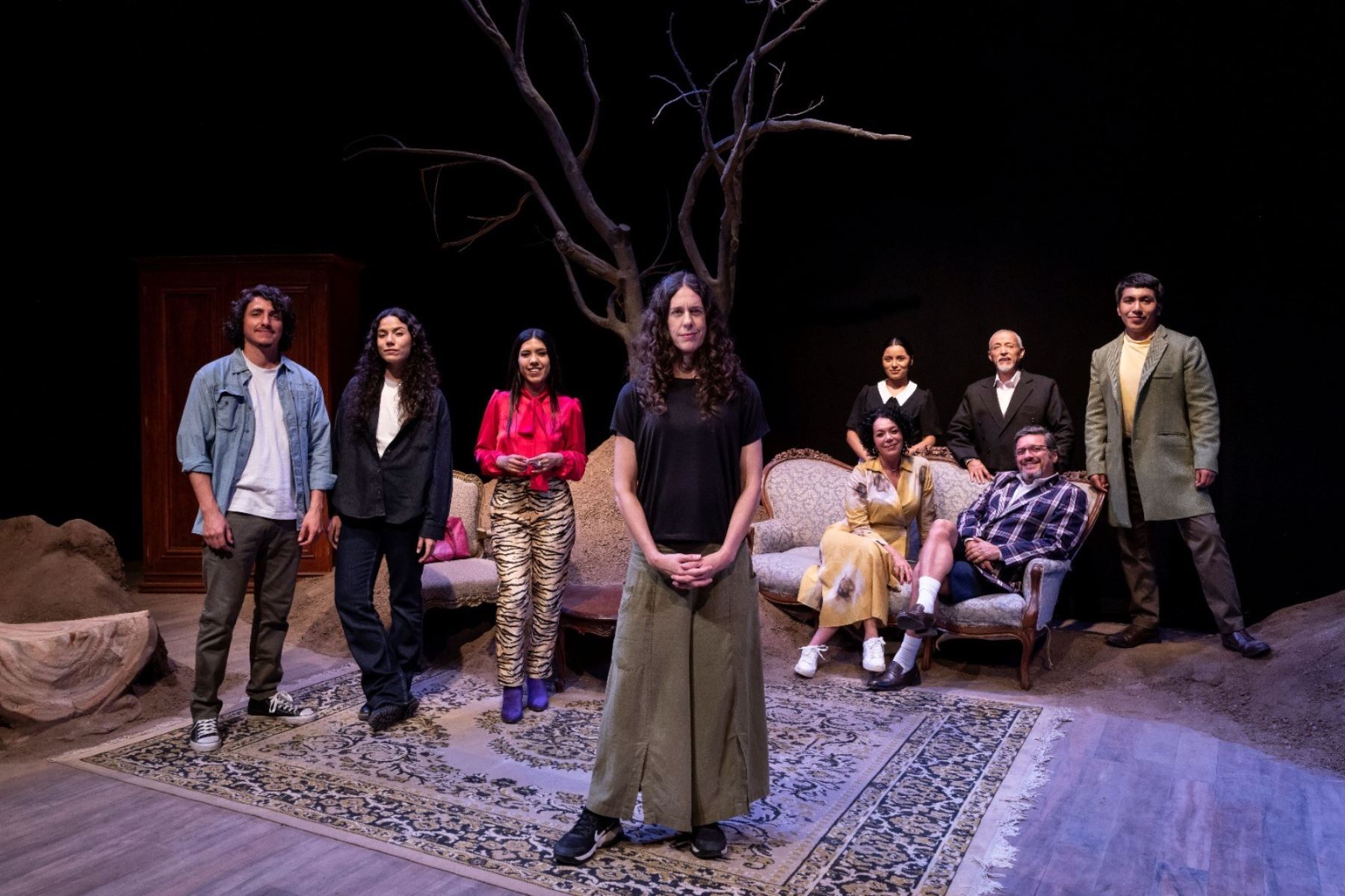 ‘Niños caen de los árboles’, de Mariana de Althaus, hasta el 29 de junio en el Auditorio ICPNA Miraflores. Foto: Cortesía.
