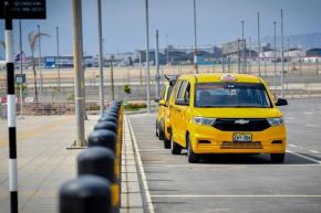 Hoy 14 de junio vence plazo para pintar autos de color amarillo. Foto: Andina