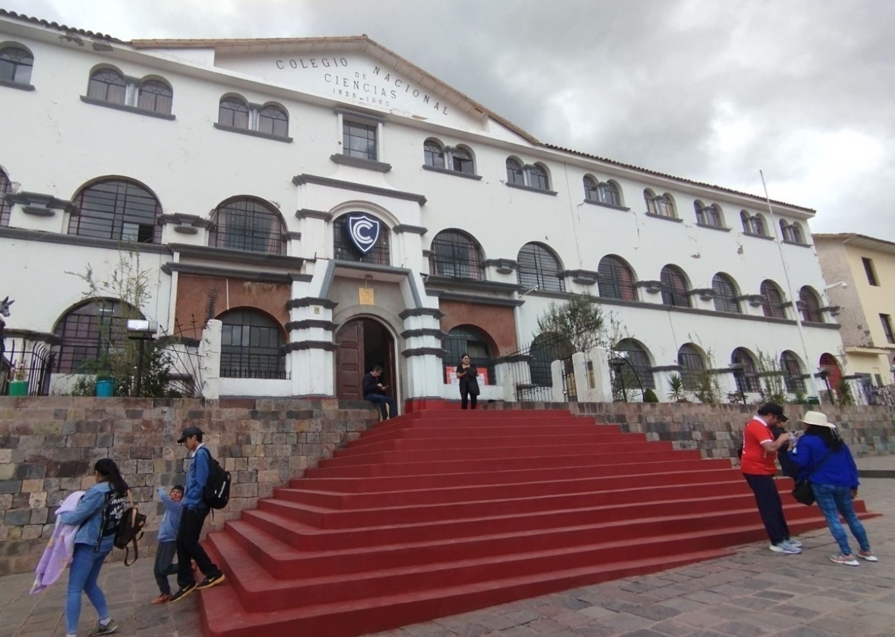 La Gerencia Regional de Educación de Cusco dispuso la suspensión de labores presenciales en colegios hoy miércoles 14 de mayo y que los estudiantes reciban sus clases de manera virtual ante el paro convocado en esa región.