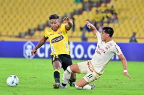 Universitario y Barcelona se juegan sus opciones en la Copa Libertadores