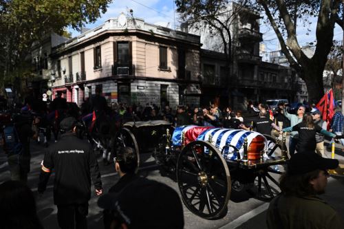 Uruguay rinde homenaje a José Mujica con masiva despedida en Montevideo