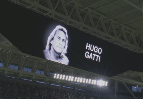 La imagen de Gatti se proyectó en grande en los videomarcadores del Santiago Bernabéu