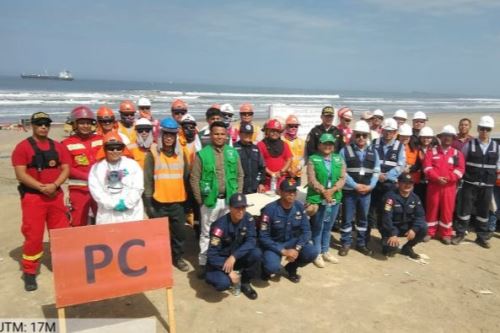 Diversas organizaciones participaron en un simulacro de respuesta ante un derrame de petróleo en Puerto Eten, Lambayeque. Foto: ANDINA/Difusión.