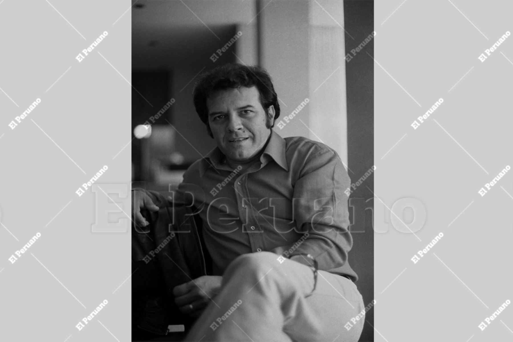 Lima - 31 julio 1977 / Entrevista al tenor peruano Luis Alva Talledo. Foto: Archivo Histórico El Peruano