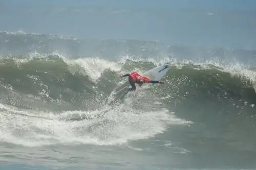 Los mejores talentos del surf nacional y latinoamericano compiten en Huanchaco