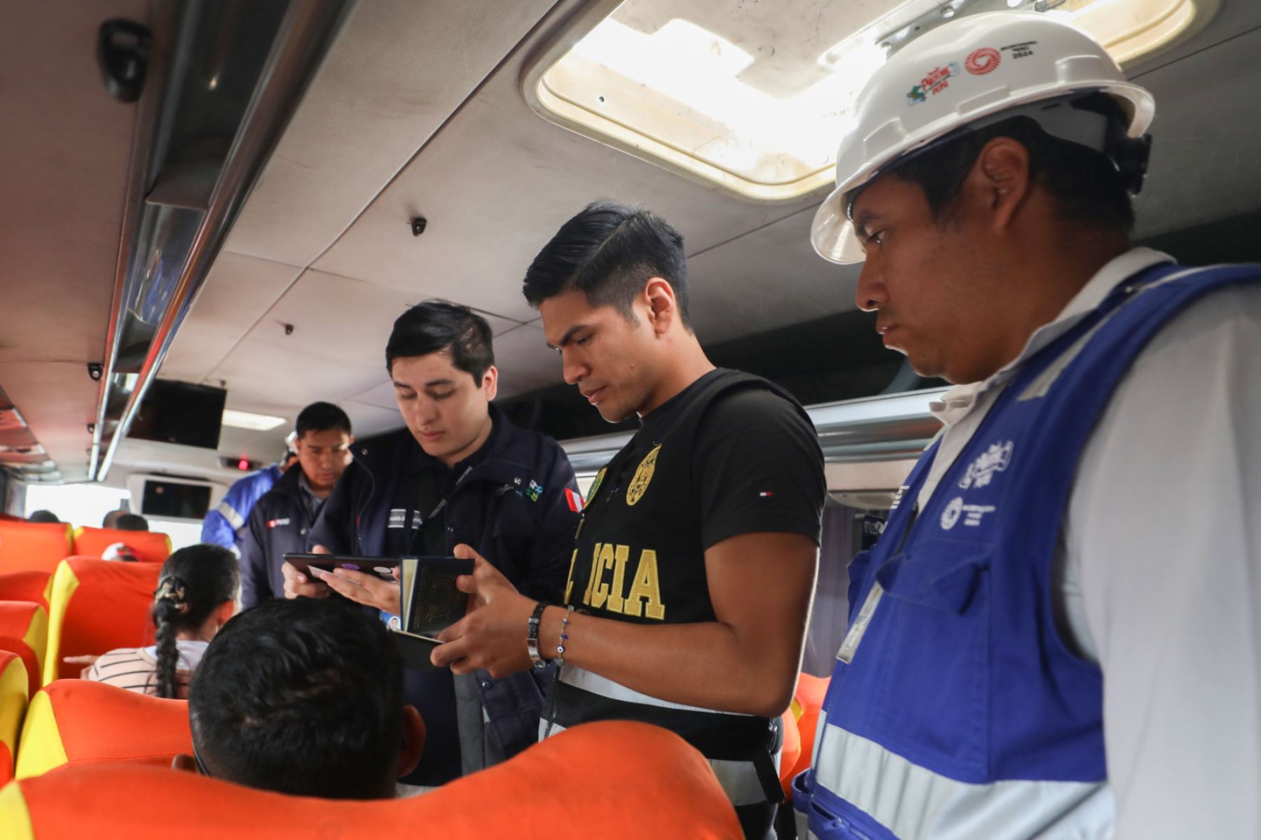Operación liderada por la Sutran determinó captura de 23 indocumentadas. Foto: ANDINA/Difusión