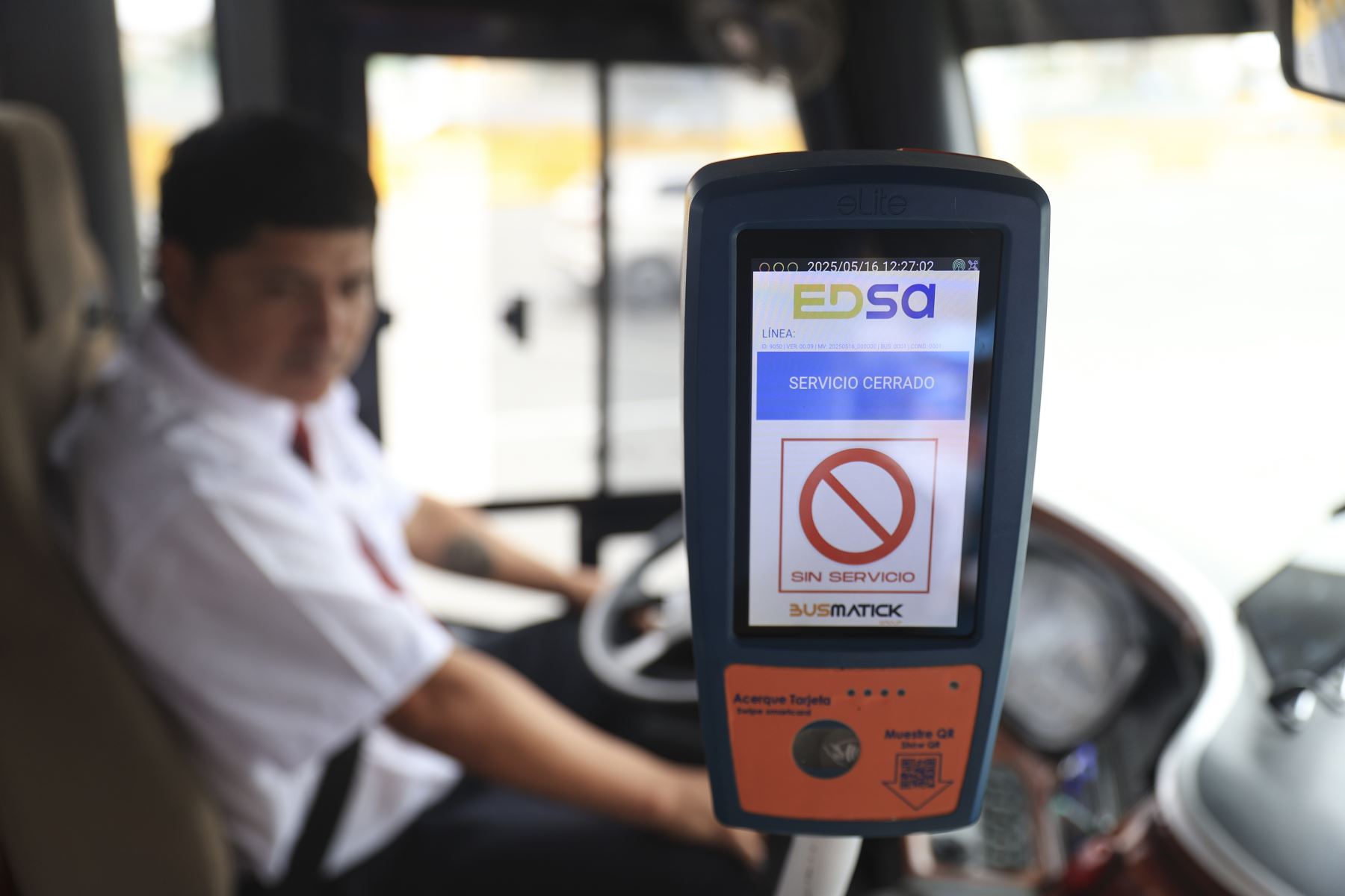 Los buses del AeroDirecto aceptan pago en efectivo y con tarjeta. Fotos: ANDINA/Jhonel Rodríguez Robles