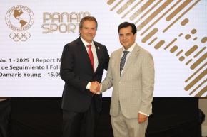 El presidente del IPD, Federico Tong, junto a Neven Ilic, titular de Panam Sports, durante la reunión de coordinación rumbo a los Juegos Panamericanos Lima 2027.
