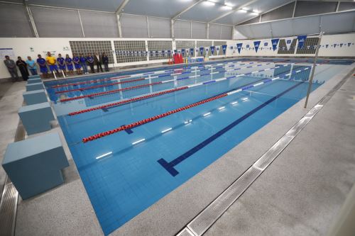 La Biblioteca Nacional del Perú en su sede de San Borja, reinauguró su piscina olímpica, que será destinada a clases de natación para personas de todas las edades, como parte de los servicios educativos y recreativos que brinda la institución. Foto: ANDINA/Daniel Bracamonte