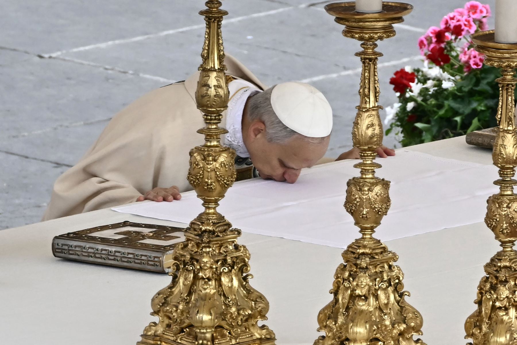 El Papa León XIV preside la Santa Misa de inicio de su pontificado en la plaza de San Pedro del Vaticano. AFP