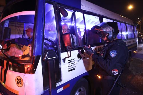 El presidente del Consejo de Ministros, Eduardo Arana, supervisa operativo policial de gran escala en Independencia