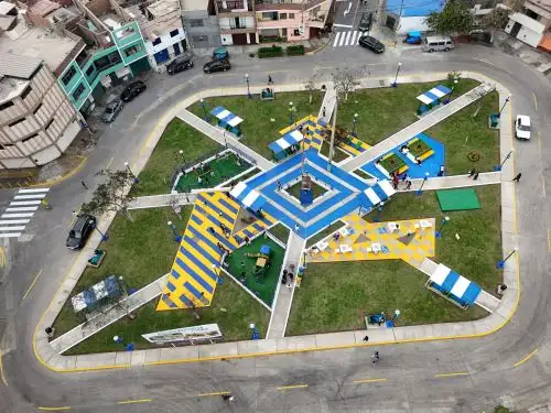 “El parque ‘Lobitos’ y el parque José Olaya hoy son una realidad para mis vecinos de la urbanización Perú que tanto lo han esperado.  Foto: Difusión