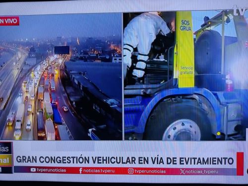Gran congestión vehicular por triple choque de camiones de carga en la Vía de Evitamiento en el Rímac. Foto: ANDINA/Difusión