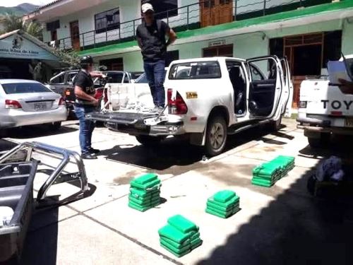 La intervención policial que culminó con la incautación del cargamento de cocaína estuvo a cargo de agentes de la comisaría de Kiteni.