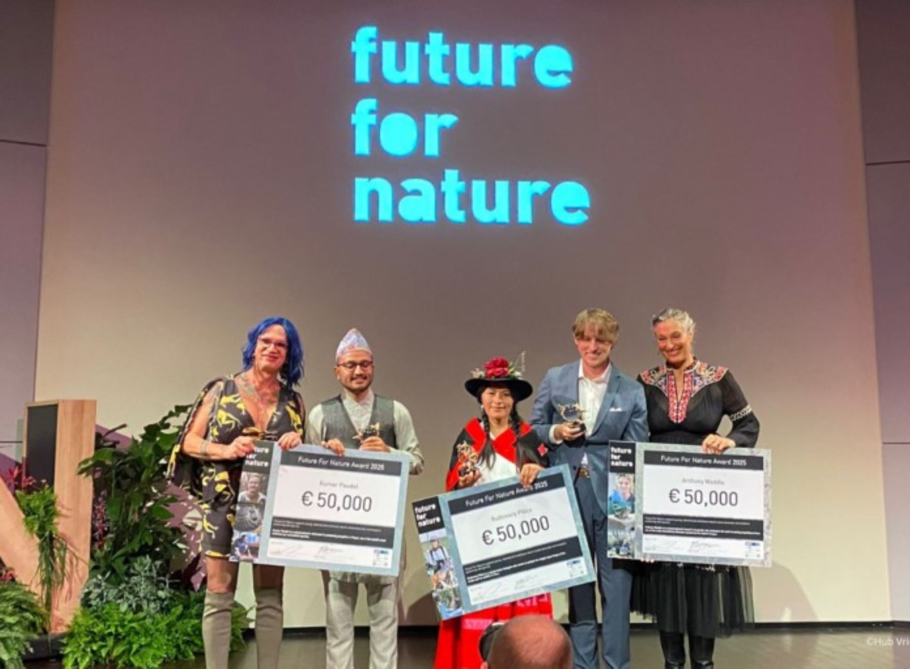 La bióloga y conservacionista cusqueña Ruthmery Pillco Huarcaya ganó el premio Future For Nature Award 2025 por su trabajo para la protección del oso de anteojos. Foto: ANDINA/difusión.