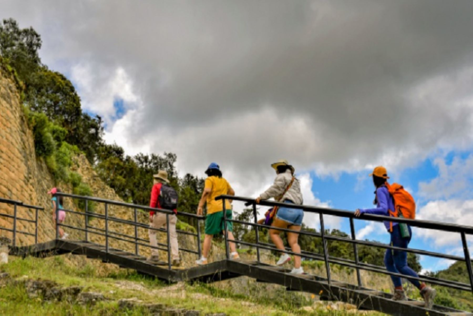 Los boletos se adquieren exclusivamente en la plataforma oficial tuboleto.cultura.pe y sus precios varían entre S/ 2,00 y S/ 30,00, según la categoría del visitante.
