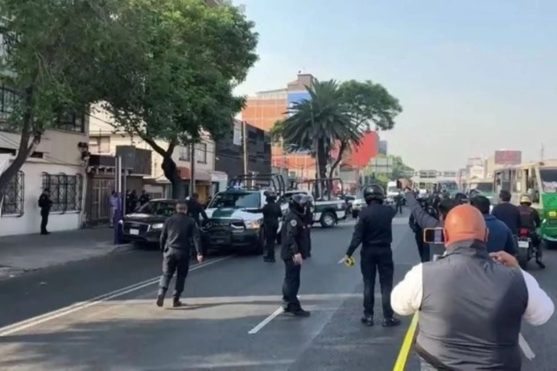 Imágenes de la zona donde fueron asesinados dos funcionarios en Ciudad de México. Foto: INTERNET/Medios.