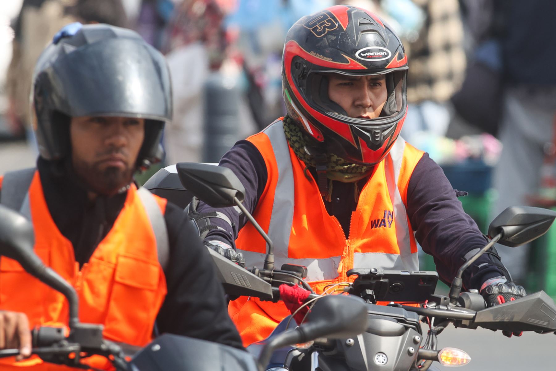 El uso de casco y chaleco retroreflectante será obligatorio desde el 22 de mayo en Lima y Callao, y en todo el país a partir del 21 de junio. Fotos: ANDINA/Carlos Américo Lezama Villantoy