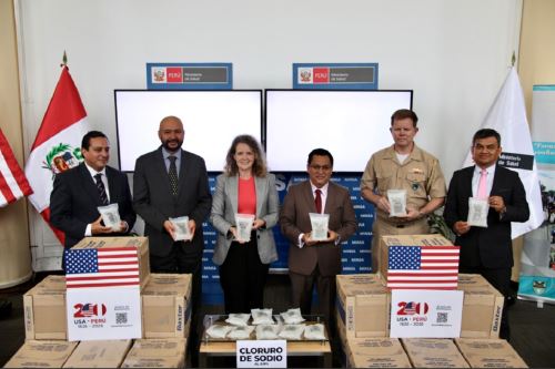 Estados Unidos fortalece la cooperación en salud con Perú mediante donación de sueros fisiológicos al MINSA. Foto: ANDINA/Difusión