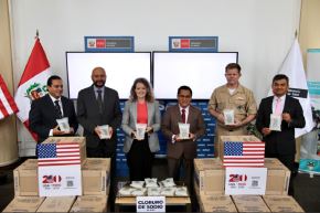 Estados Unidos fortalece la cooperación en salud con Perú mediante donación de sueros fisiológicos al MINSA. Foto: ANDINA/Difusión