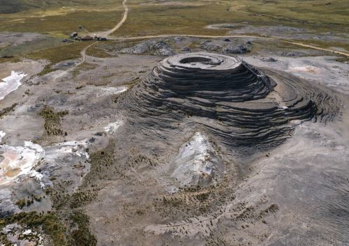 Pachapumpu, que destaca por su actividad geotermal con piscinas naturales y terrazas de sinter, y el Valle del Sondondo, son dos atractivos de Ayacucho que destacan por su potencial geoturístico. ANDINA/Difusión