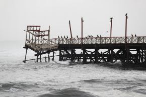 Tras el cierre del muelle turístico y escasez del flujo turístico desde hace tres años, Huanchaco ha perdido más de 3.0 millones de soles en divisas.ANDINA/Daniel Bracamonte
